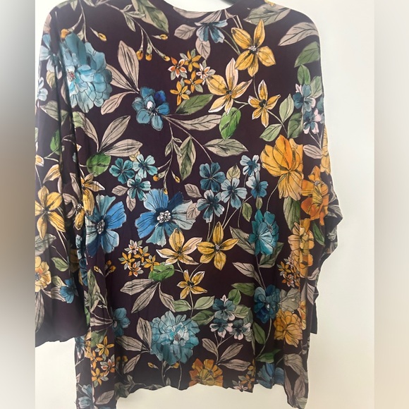 Johnny Was Lexi Henley Tee shirt Floral size XL - Picture 3 of 6